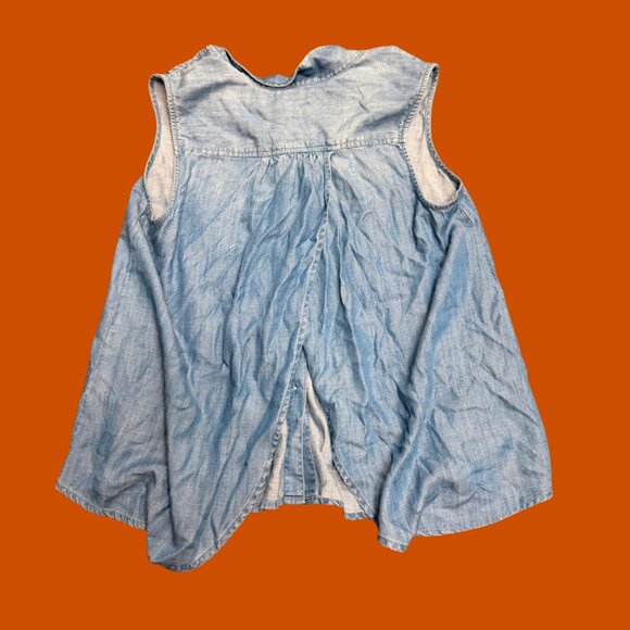 BeachLunchLounge Chambray Sleeveless Button-Up | Denim Tank Top | Size L - Picture 3 of 8